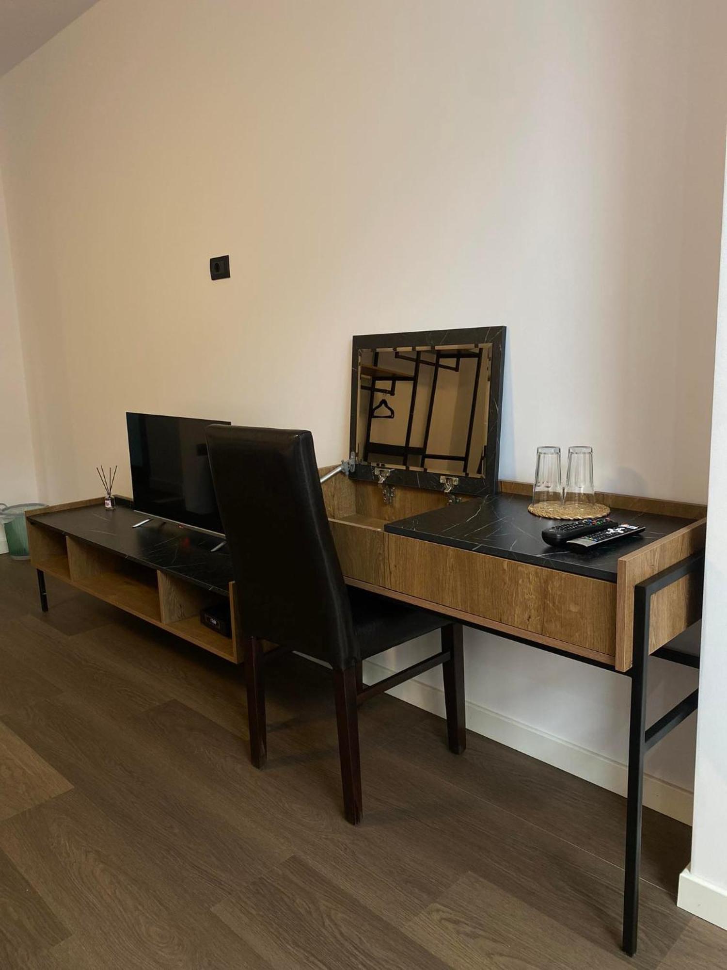 Hass Boutique Hotel Gostivar Extérieur photo